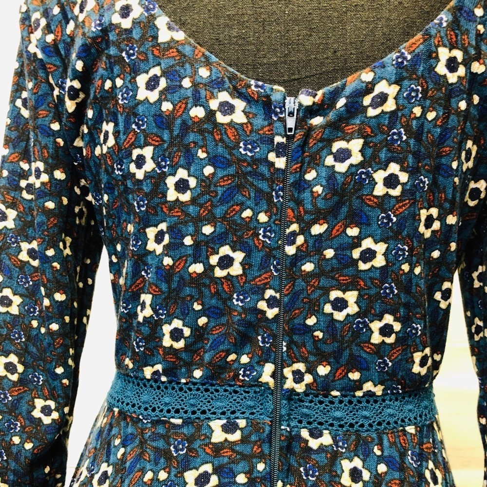 Francesca’s | Women’s Flower Print Dress - Picture 4 of 6